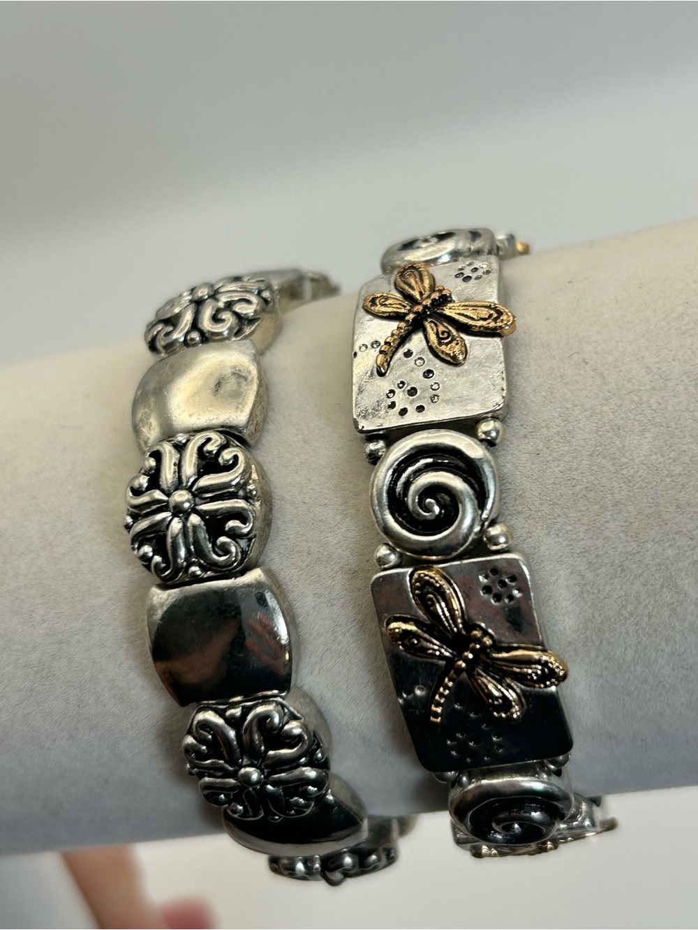 Silver & Gold-Tone Dragonfly Floral Stretch Bracelet Pair of 2 Vintage - Picture 4 of 13